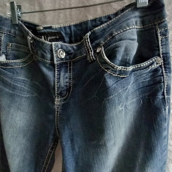 YMI Distressed Wash Low Rise Denim Jeans Junior's Size 11 (T-356) - Picture 4 of 8